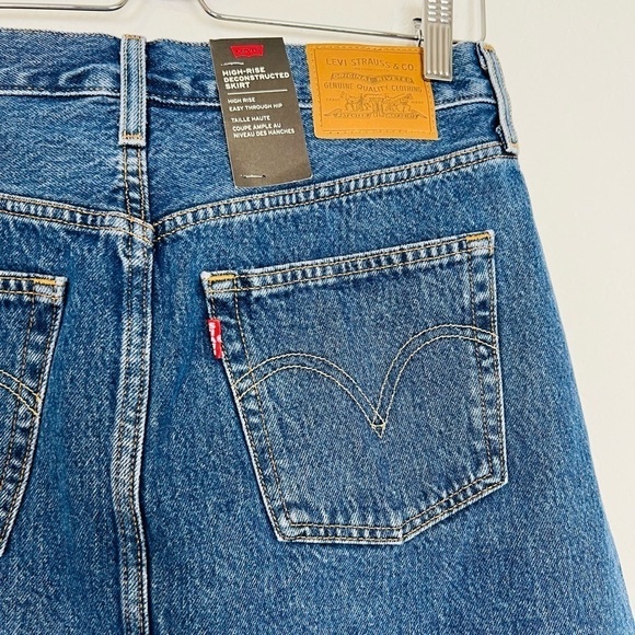 Levi’s Premium High Rise Deconstructed Mini Skirt Sz 28 - Picture 5 of 10